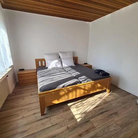 Mit 2 Schlafzimmern - Ideal Fuer Monteure Und Geschaeftsreisende *