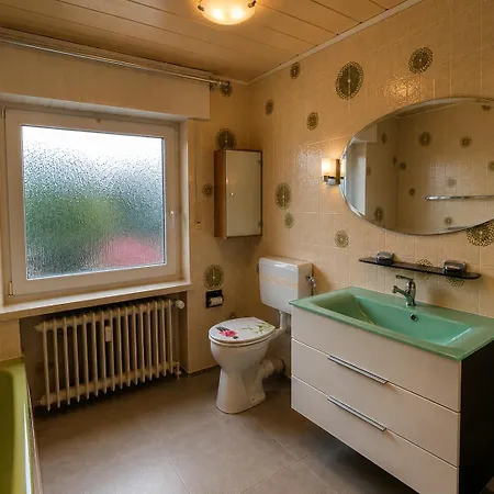 Mit 2 Schlafzimmern - Ideal Fuer Monteure Und Geschaeftsreisende Apartment