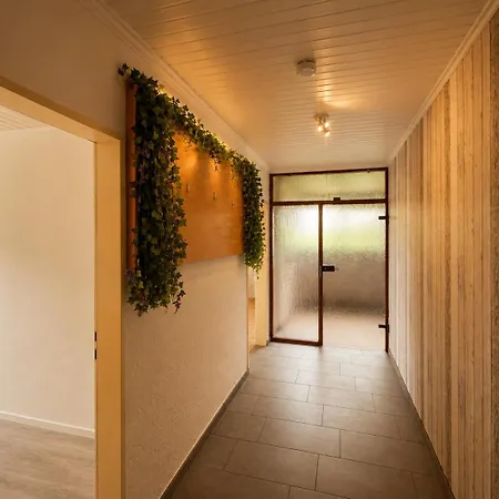 Mit 2 Schlafzimmern - Ideal Fuer Monteure Und Geschaeftsreisende Apartment